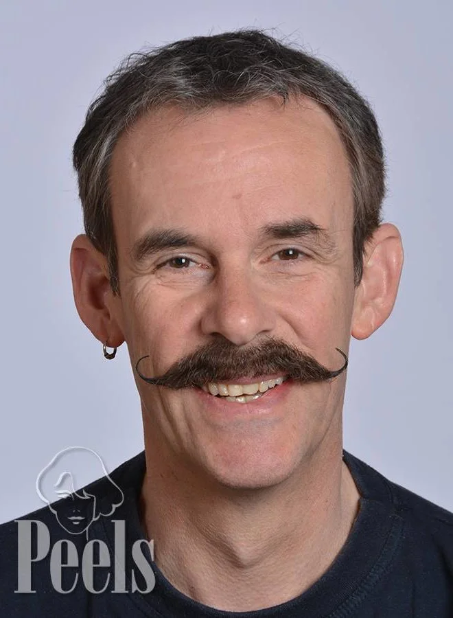 Kryolan Handgeknoopte Snor Van Echt Haar, Krul Omhoog, Type 9217 3 Kryolan Handgeknoopte Snor Van Echt Haar, Krul Omhoog, Type 9217